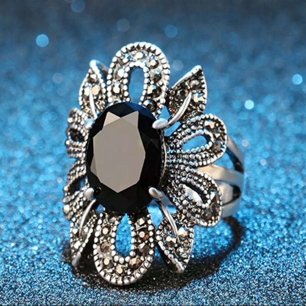 VINTAGE CRYSTAL ZIRCON RING